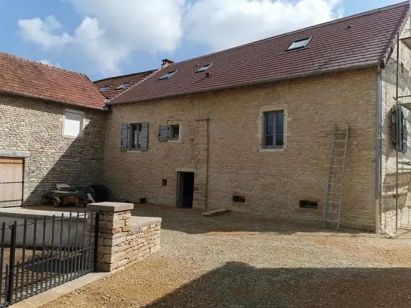 Réparation de toiture à Genouilly